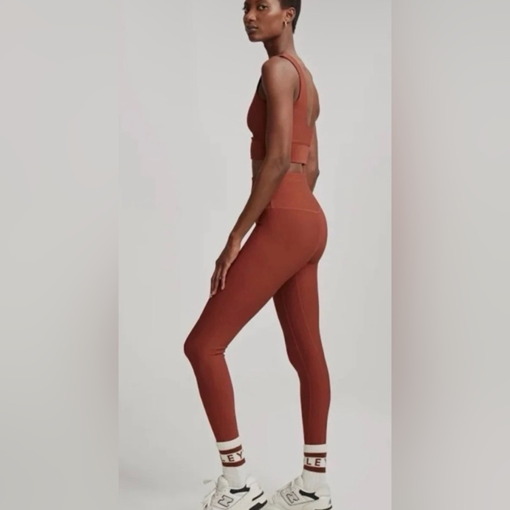VARLEY LETS MOVE RIBBED HIGH RISE LEGGINGS 25 - In Smoked Paprika - Size Medium - Picture 4 of 9